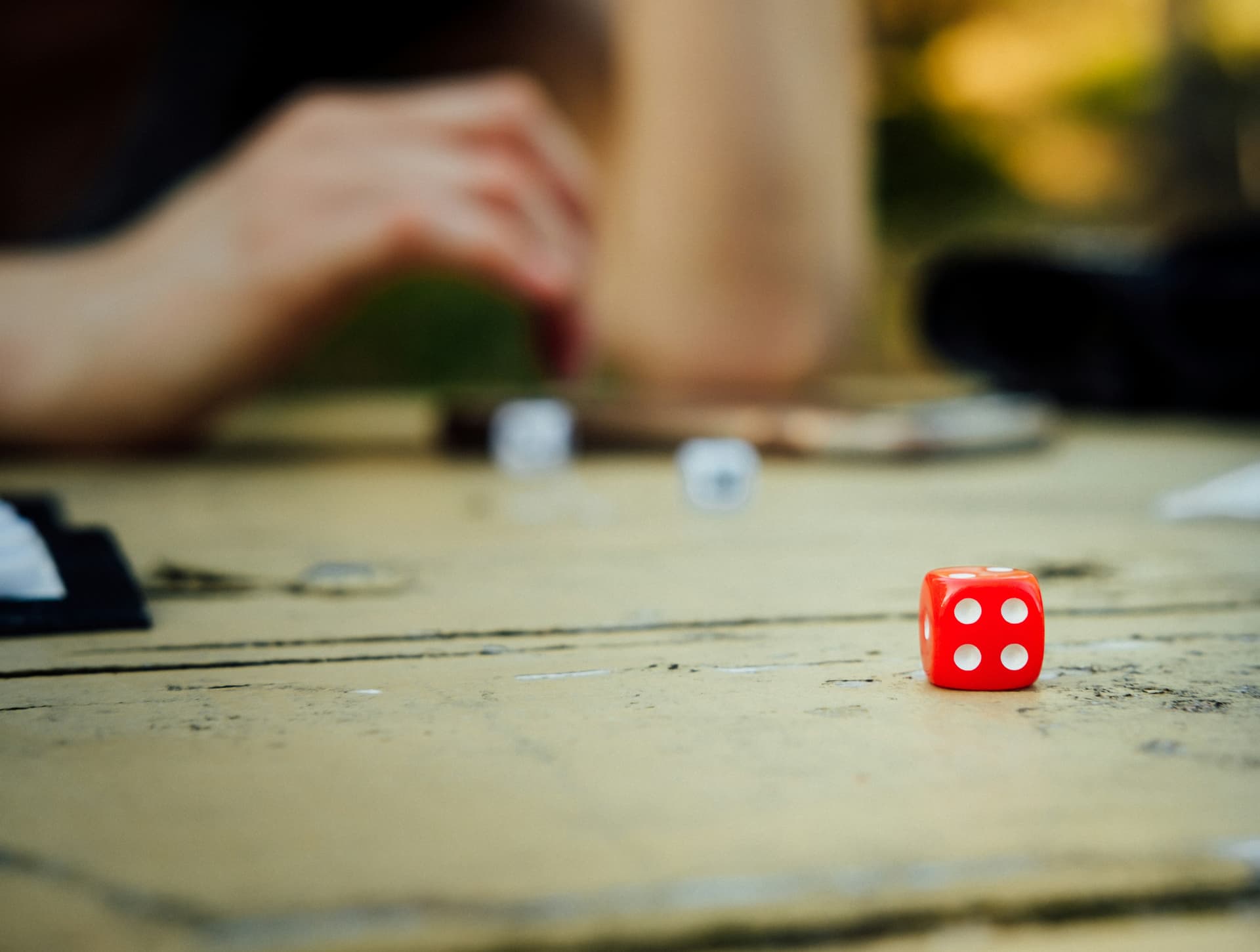 Online games, a new strategy to increase media audiences and subscriber loyalty
